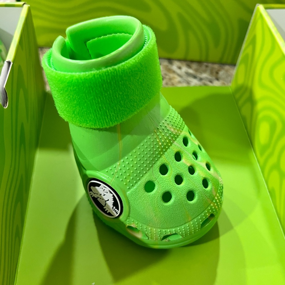 Dog Crocs New Size Large Green